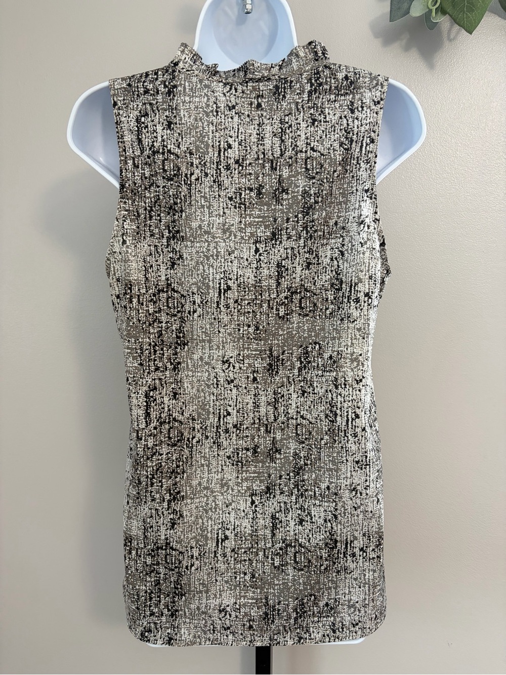 Mossimo Textured Look Ruffle Neck Sleeveless Top - Gray & Black - Picture 2 of 16